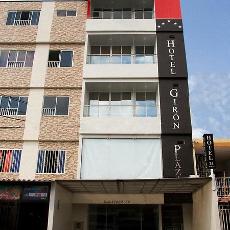 Hotel Giron Plaza Esterno foto