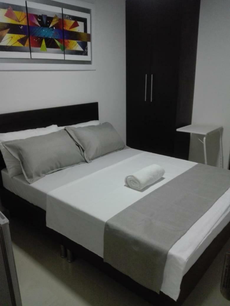 Hotel Giron Plaza Esterno foto