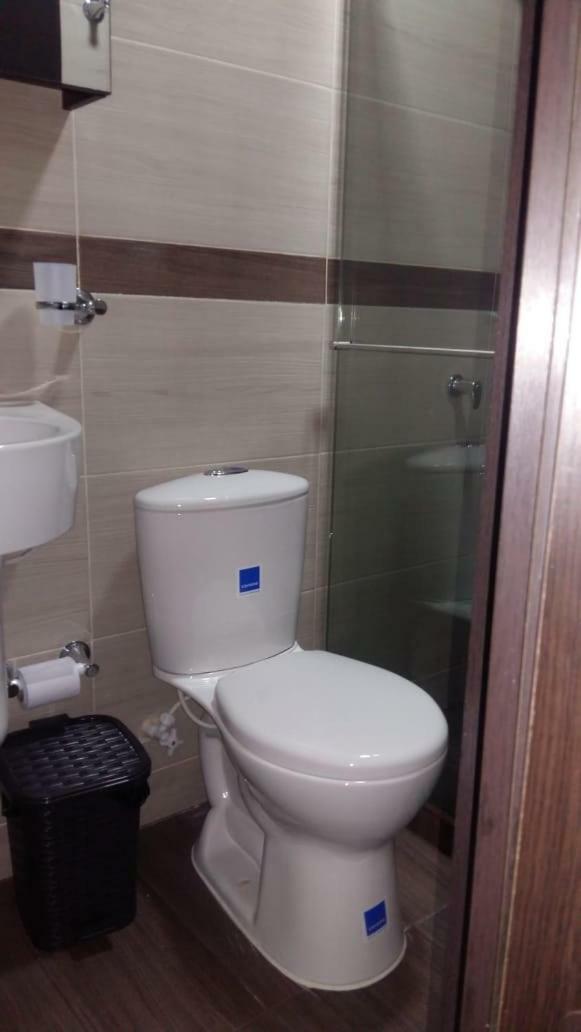 Hotel Giron Plaza Esterno foto